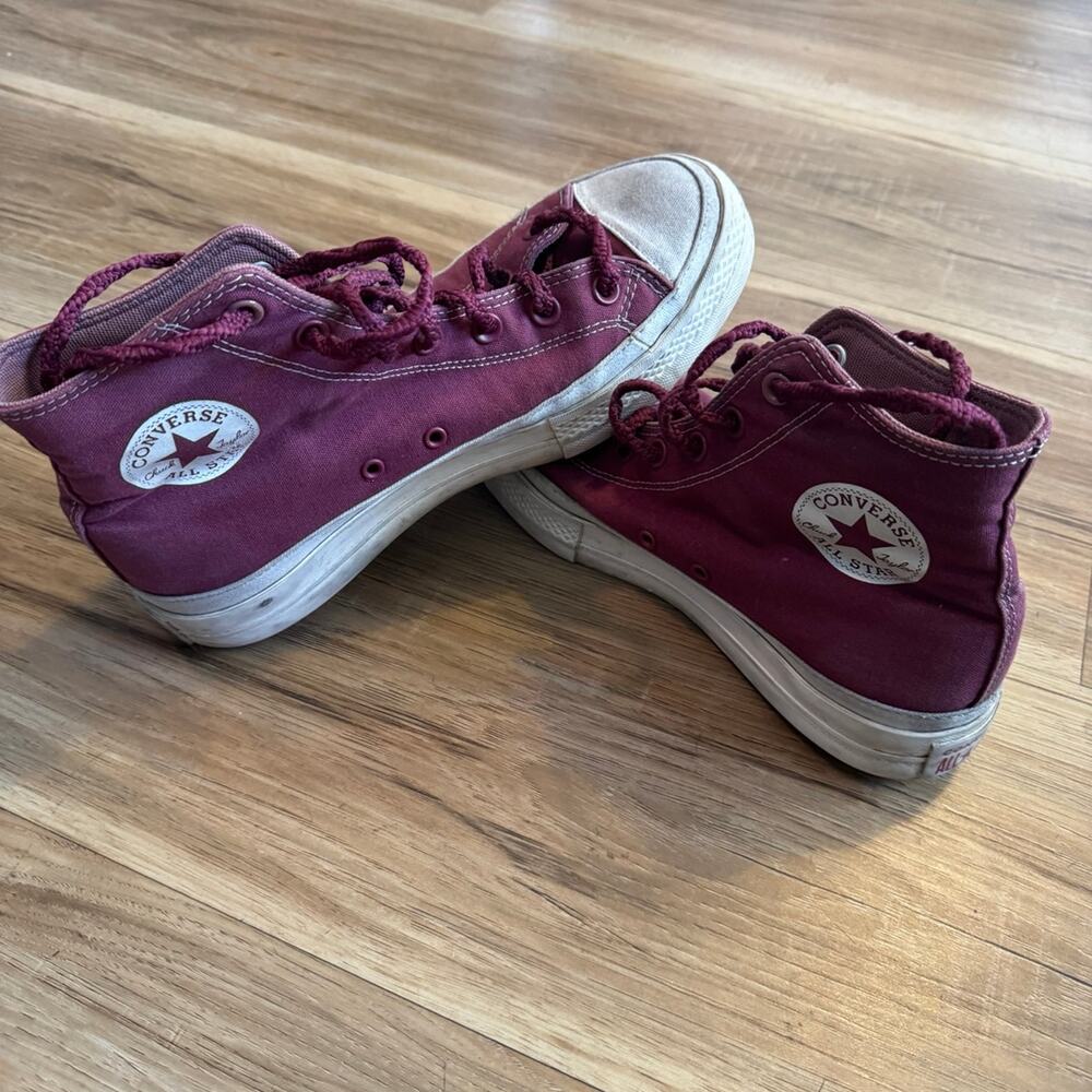 Converse Chuck Taylor All Star Lift Hi – Cherry/White/Egret – Women’s Size 9 (A0